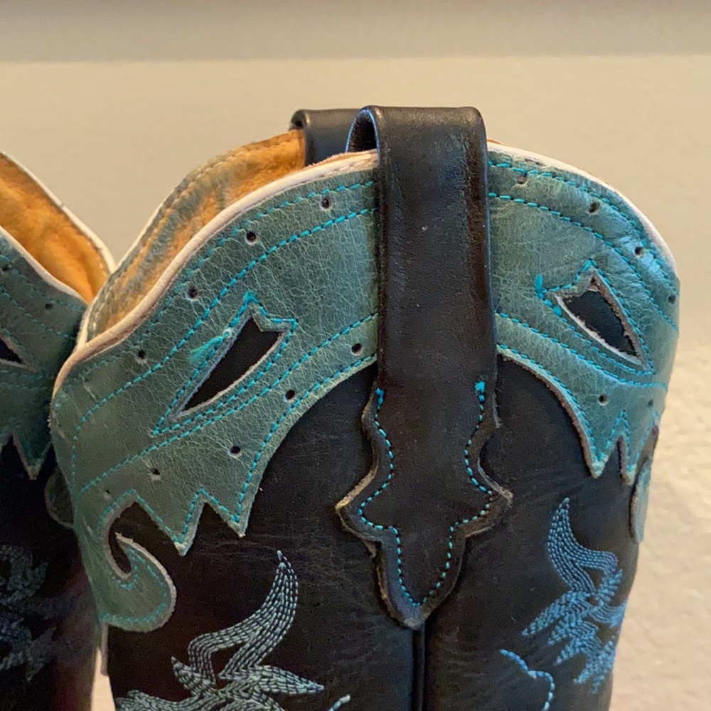 Reyme Boot - Authentic Leather - gently worn - still smells of leather! Size 9 - Picture 9 of 15